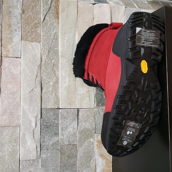 UGG Men's Butte Snow Boot - Picture 6 of 6